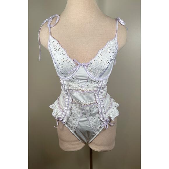 For Love & Lemons Daisy Eyelet Teddy Bodysuit Size 36B - Picture 6 of 11